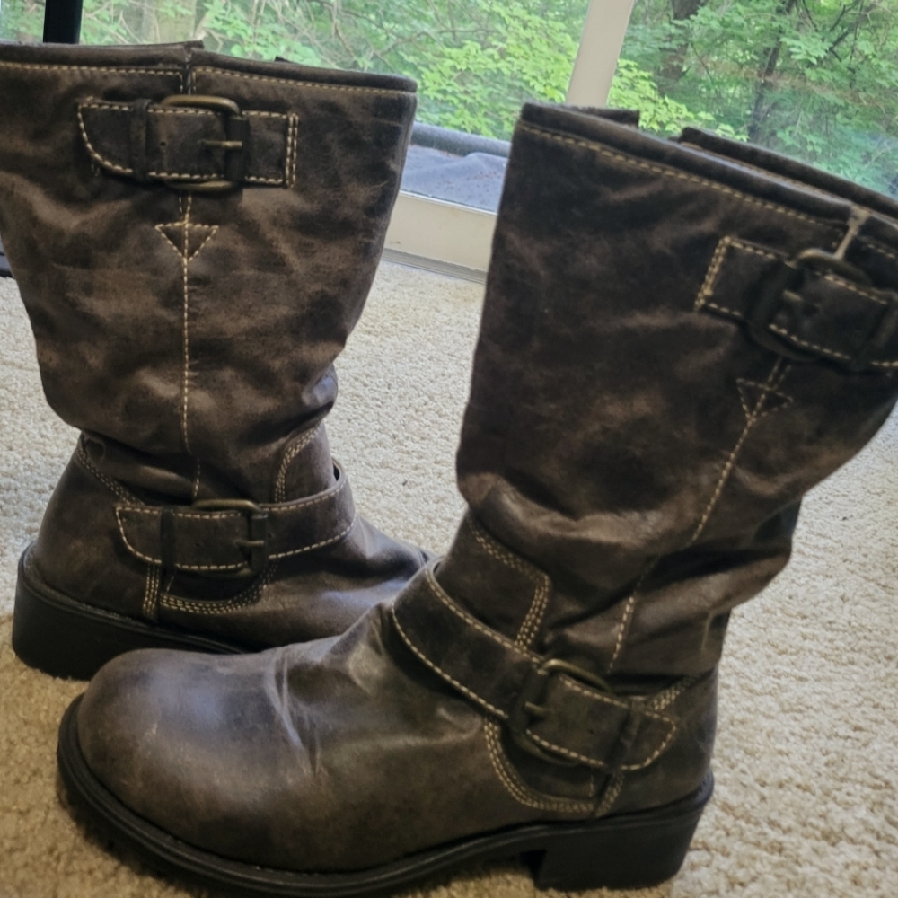 Womens sz 8 brown boots